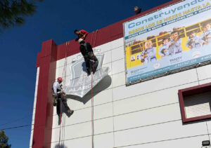 Asesoramiento integral de colegios en identidad visual e imagen corporativa